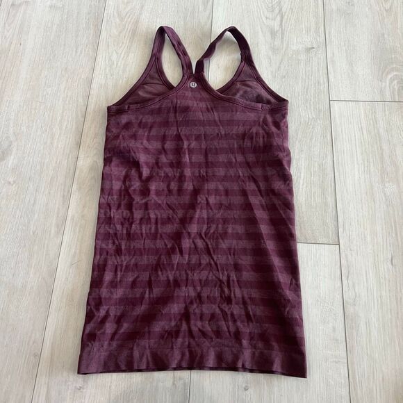 Lululemon women’s tank top size 4 - Picture 4 of 4